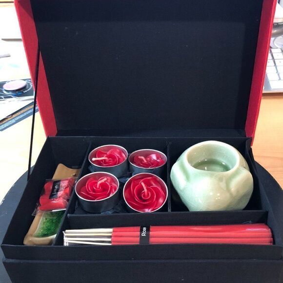 Candle & Incense Gift Box - Red - Picture 3 of 9